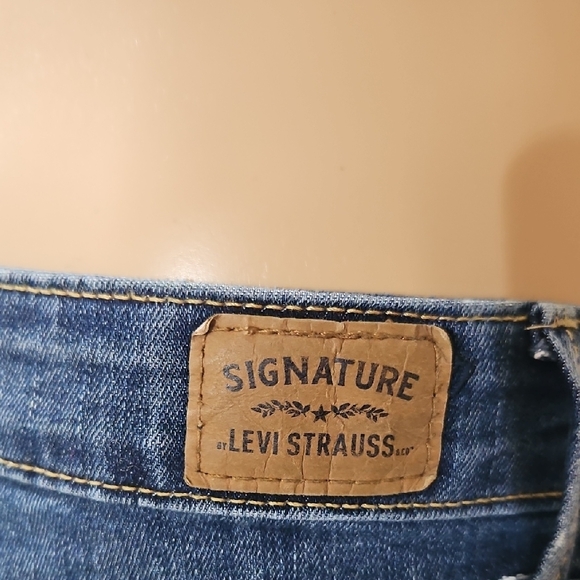 Signature by Levi Strauss Dark Blue Boyfriend Jeans - Picture 2 of 7